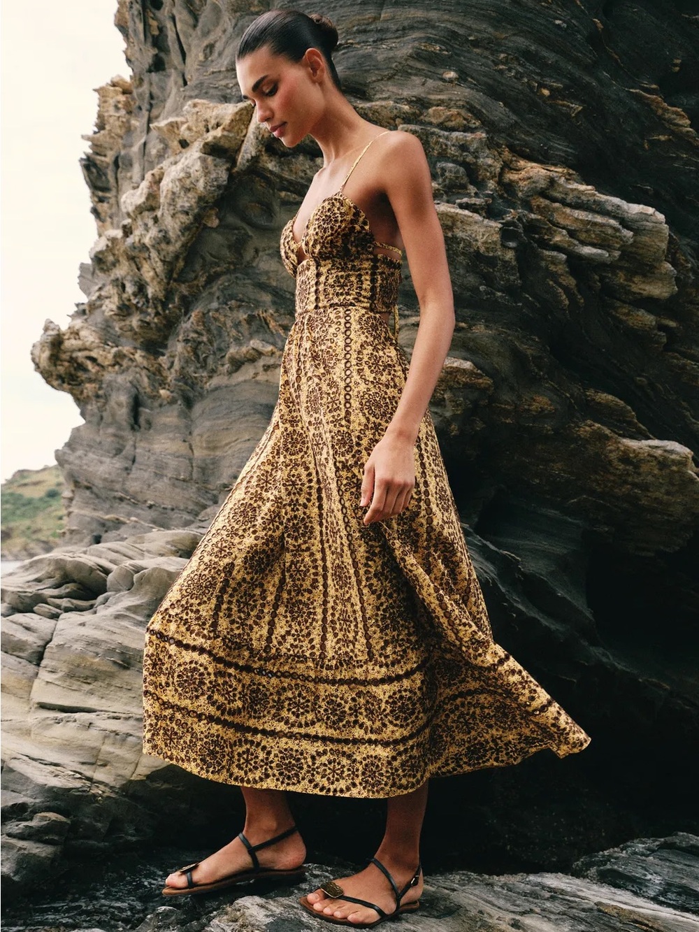 Zara Cut-Out Embroidered Eyelet MIDI Dress - Picture 3 of 7
